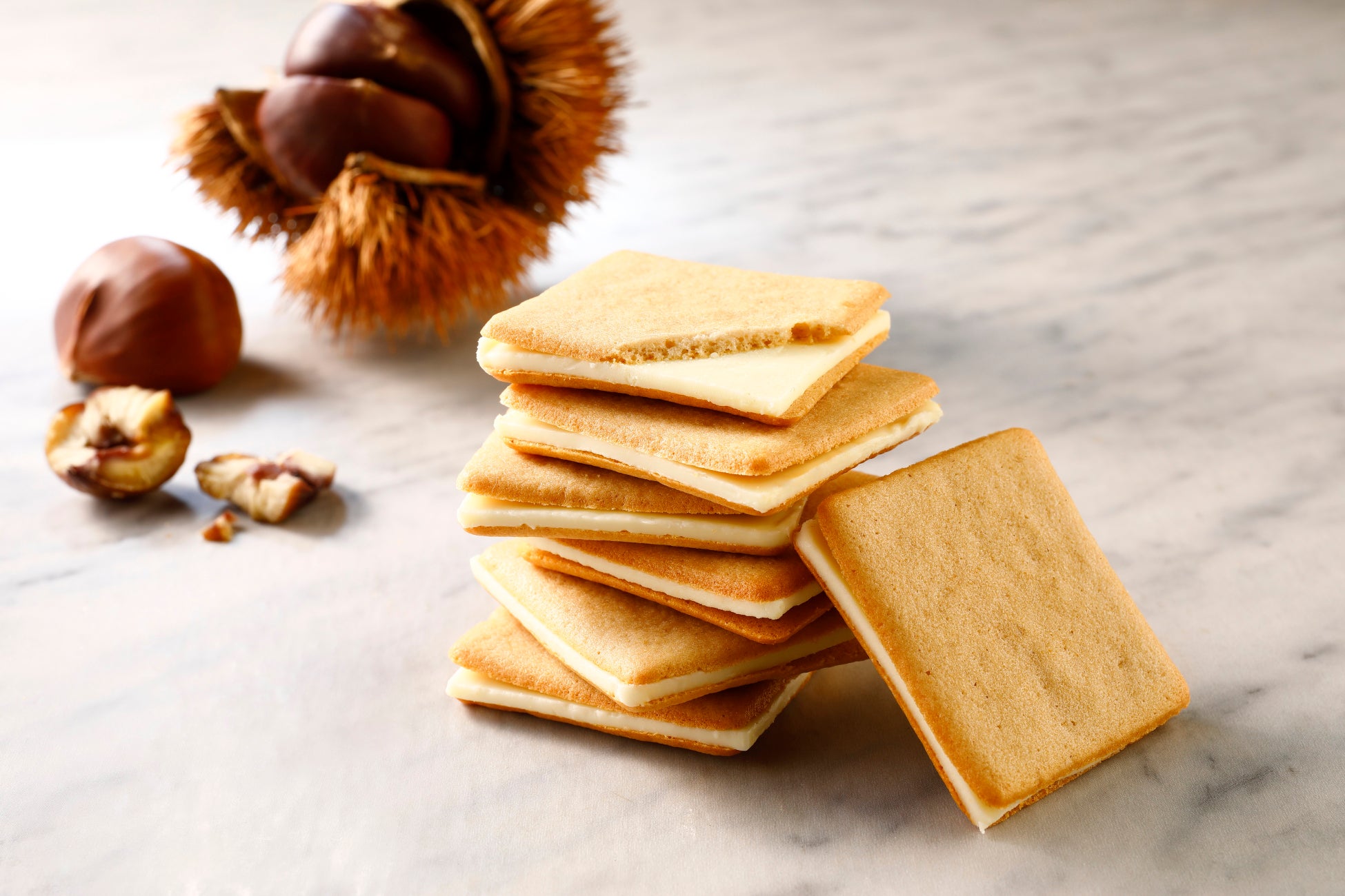 香ばしいクッキーが食欲をそそる。イタリア産の栗を使用した秋らしい逸品。「東京ミルクチーズ工場」から「マロン&マスカルポーネクッキー」を新発売！