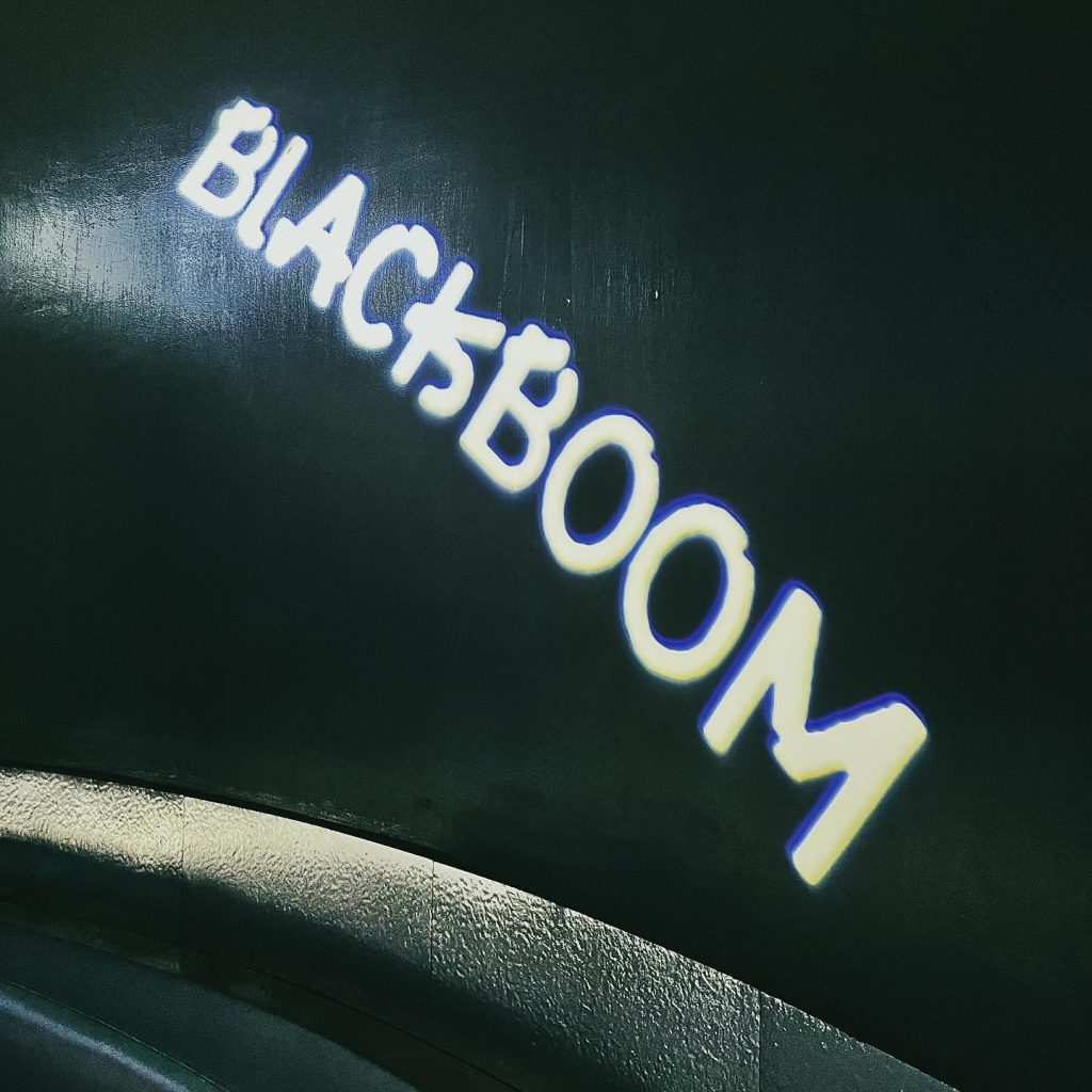 BLACK BOOM - ブラックブーム池袋